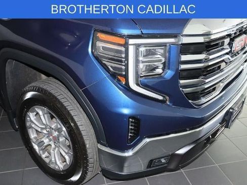 Used 2022 GMC Sierra 1500 SLT AWD/4WD image 14