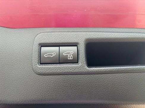 Used 2022 Toyota Venza Limited w/ Advanced Technology Package AWD/4WD image 8