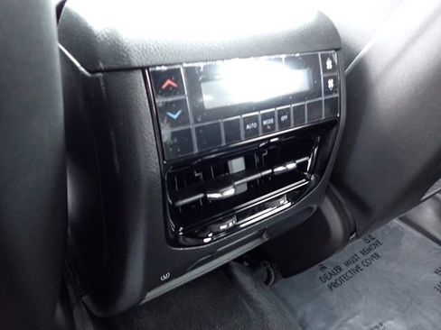 New 2025 Jeep Grand Cherokee L Altitude AWD/4WD image 14
