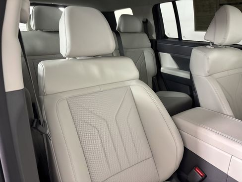 Used 2025 Hyundai Santa Fe SEL image 28