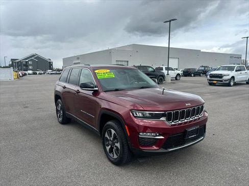 Certified 2022 Jeep Grand Cherokee Limited w/ Luxury Tech Group II image 1