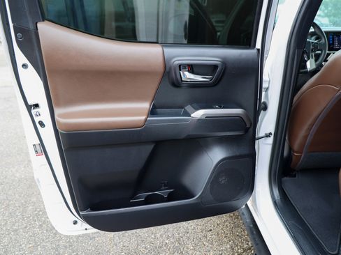 Used 2019 Toyota Tacoma Limited AWD/4WD image 48