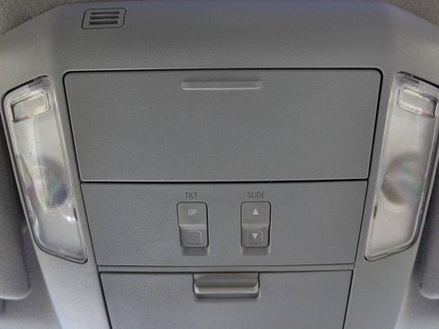 Used 2012 Toyota Sequoia Platinum AWD/4WD image 31