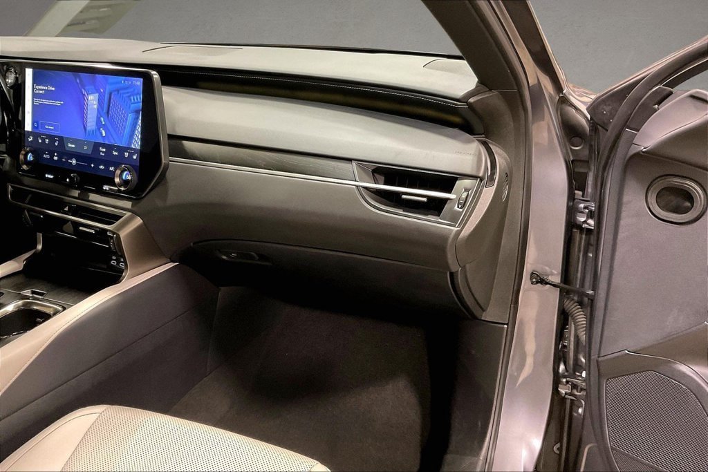 Used 2023 Lexus RX 350 Premium w/ Accessory Package (Z1) AWD/4WD image 27