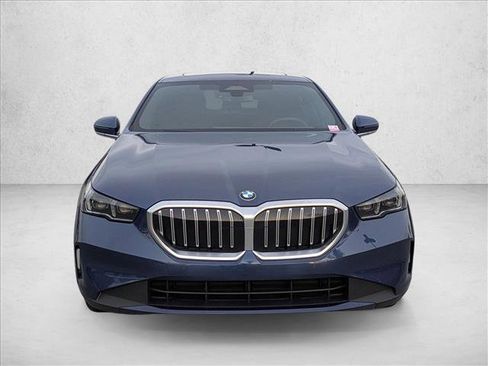 Certified 2024 BMW 530i w/ Convenience Package image 2