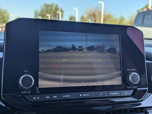 Used 2024 Nissan Pathfinder SV w/ SV Premium Package image 23