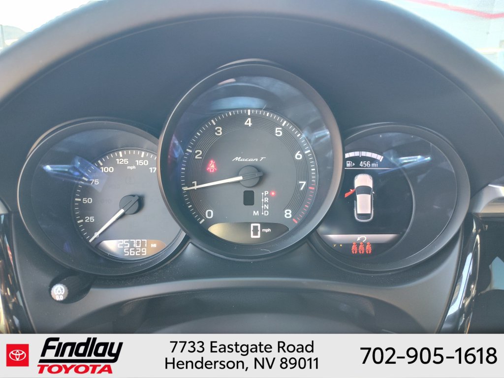 Used 2023 Porsche Macan Turbo AWD/4WD image 22