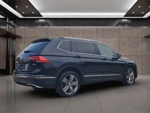 Used 2019 Volkswagen Tiguan SEL Premium image 9