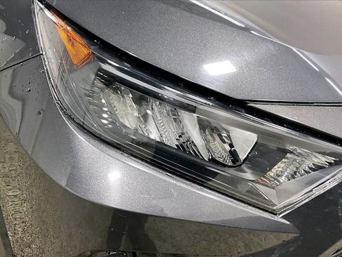 Used 2019 Toyota RAV4 LE image 30