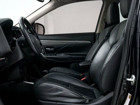 Used 2019 Mitsubishi Outlander SEL image 10