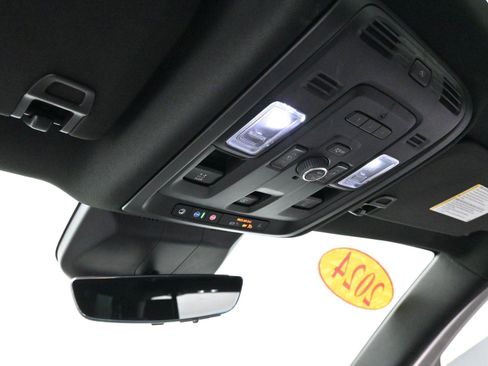 Certified 2024 Cadillac Escalade Premium Luxury image 32