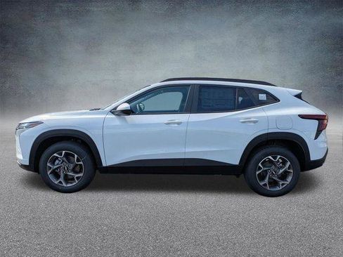 New 2026 Chevrolet Trax LT w/ LT Convenience Package image 7