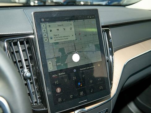 New 2026 Volvo XC60 B5 Ultra w/ Climate Package image 15