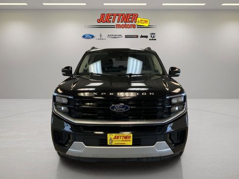 Used 2025 Ford Expedition Max Platinum AWD/4WD image 2