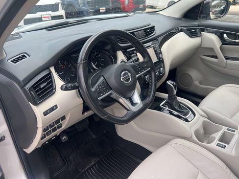 Used 2018 Nissan Rogue Sport SL w/ SL Premium Package AWD/4WD image 6