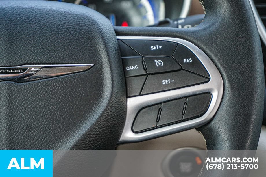Used 2022 Chrysler Voyager LX FWD image 31