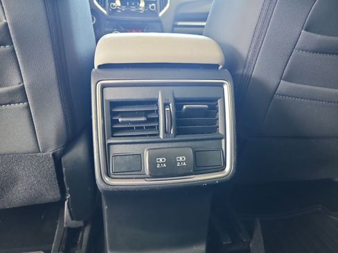 Used 2024 Subaru Forester Premium AWD/4WD image 18
