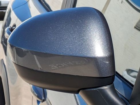 Used 2023 Nissan Rogue SV image 13