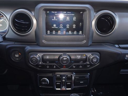 Used 2022 Jeep Wrangler Unlimited Sport AWD/4WD image 16
