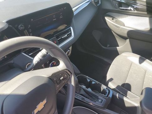 Used 2024 Chevrolet TrailBlazer LT w/ Driver Confidence Package FWD image 19
