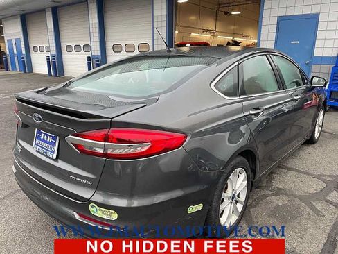 Used 2019 Ford Fusion Energi Titanium FWD image 3