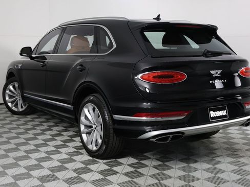 Certified 2023 Bentley Bentayga Extended Wheelbase image 3