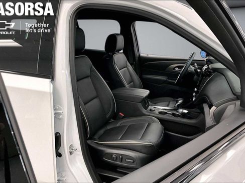 Certified 2023 Chevrolet Traverse Premier w/ Redline Edition AWD/4WD image 7