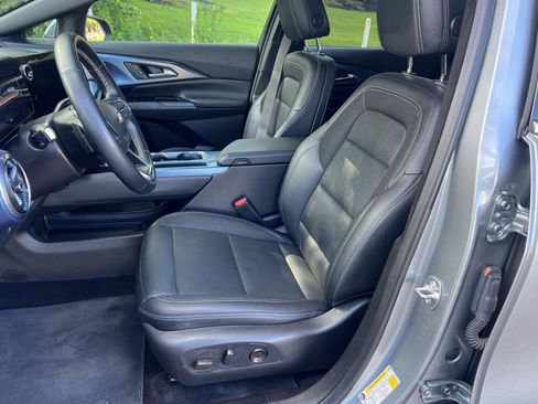 Used 2024 Chevrolet Equinox EV LT FWD image 10