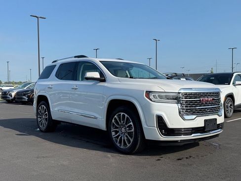 Used 2021 GMC Acadia Denali w/ Denali Technology Package FWD image 3