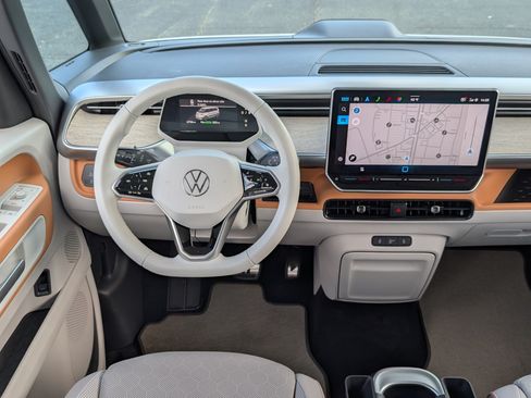 Used 2025 Volkswagen ID. Buzz 1st Edition w/ Cupholders Package RWD image 19