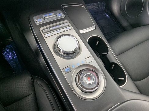 Used 2025 Genesis GV70 2.5T AWD/4WD image 23