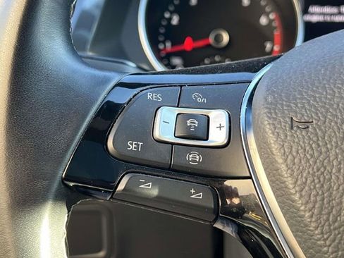 Certified 2021 Volkswagen Tiguan SE R-Line image 23