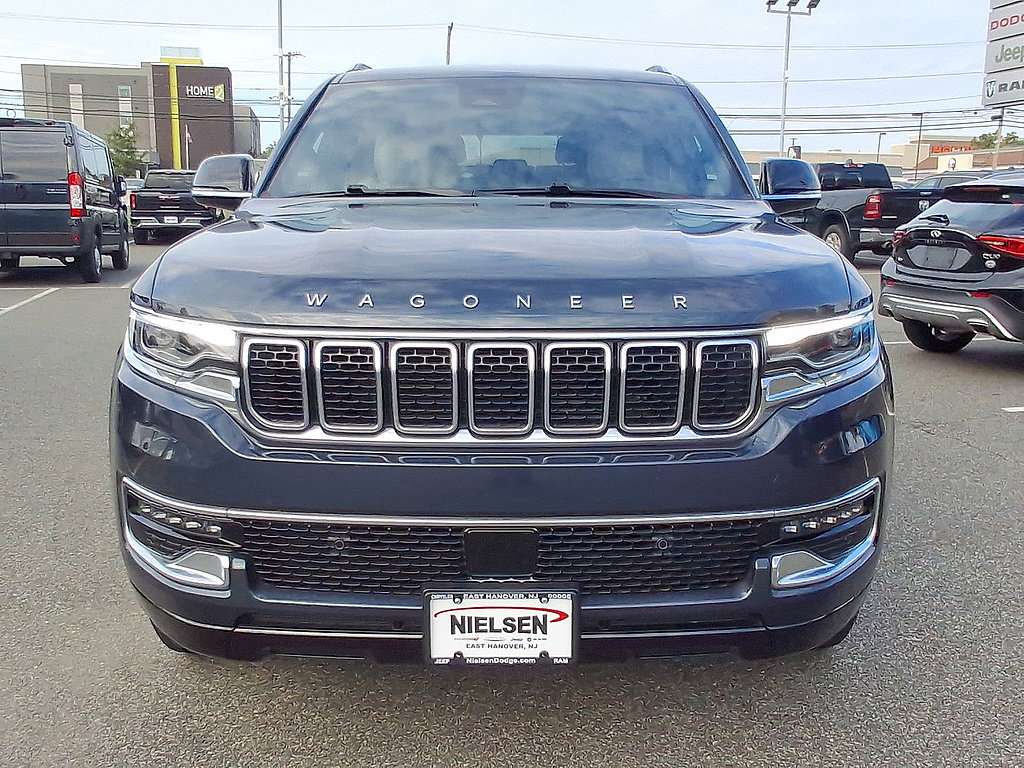 Used 2025 Jeep Wagoneer 4WD image 35