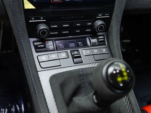 Used 2025 Porsche 718 Cayman GT4 RS RWD image 31