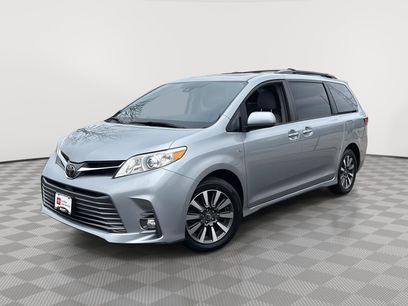 Used 2018 Toyota Sienna XLE w/ XLE Navigation Package