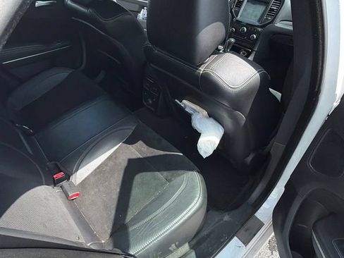 Used 2012 Chrysler 300 SRT8 w/ 19-Premium Speaker Group RWD image 6