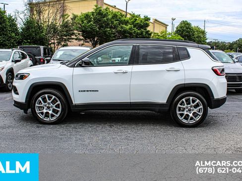Used 2025 Jeep Compass Limited AWD/4WD image 6