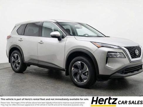 Used 2025 Nissan Rogue SV image 1