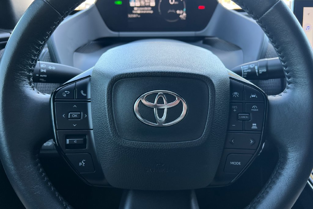 Certified 2023 Toyota bZ4X AWD image 25