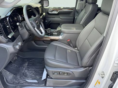New 2026 GMC Sierra 1500 Elevation w/ Elevation Premium Package AWD/4WD image 9