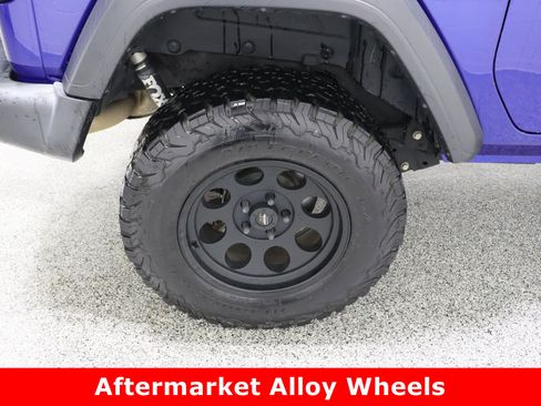 Used 2019 Jeep Wrangler Sport image 5