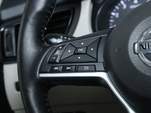 Certified 2022 Nissan Rogue Sport SV image 23