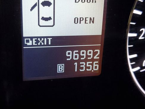 Used 2011 INFINITI G37 Sport w/ Aerodynamic Pkg image 27