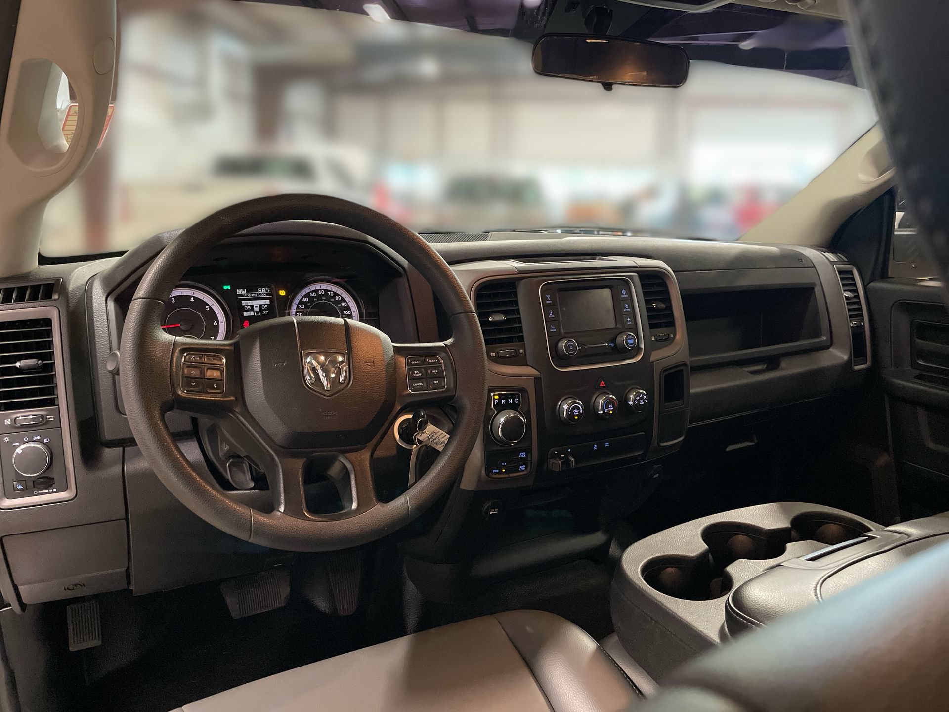 Used 2022 RAM 1500 Tradesman w/ Chrome Appearance Group AWD/4WD image 17