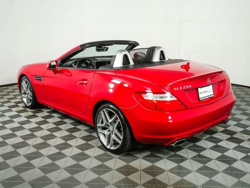 Used 2013 Mercedes-Benz SLK 250 image 26