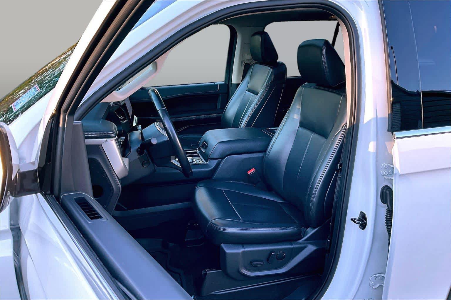 Used 2024 Ford Expedition Max XLT AWD/4WD image 9