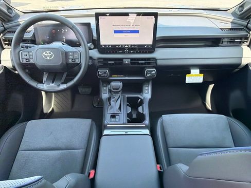 New 2026 Toyota RAV4 XSE AWD/4WD image 32