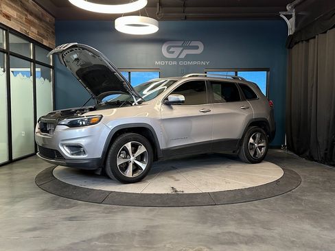 Used 2020 Jeep Cherokee Limited image 26