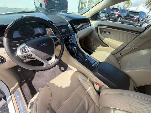 Used 2018 Ford Taurus Limited image 18