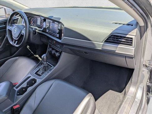 Used 2019 Volkswagen Jetta SE FWD image 18